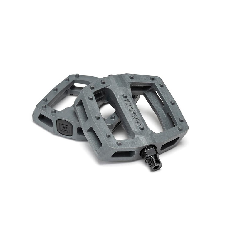 We The People Logic Platform Pedals Body: Nylon Spindle: Cr-Mo 9/16 Grey Pair