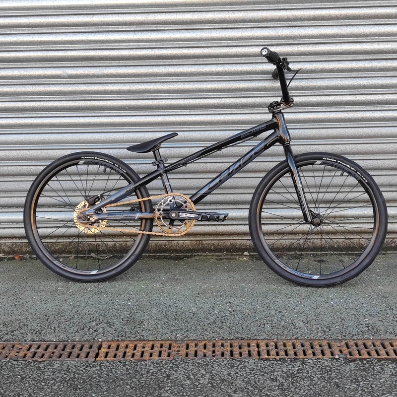 Chase 2025 Edge Expert Race Bike Black / Grey