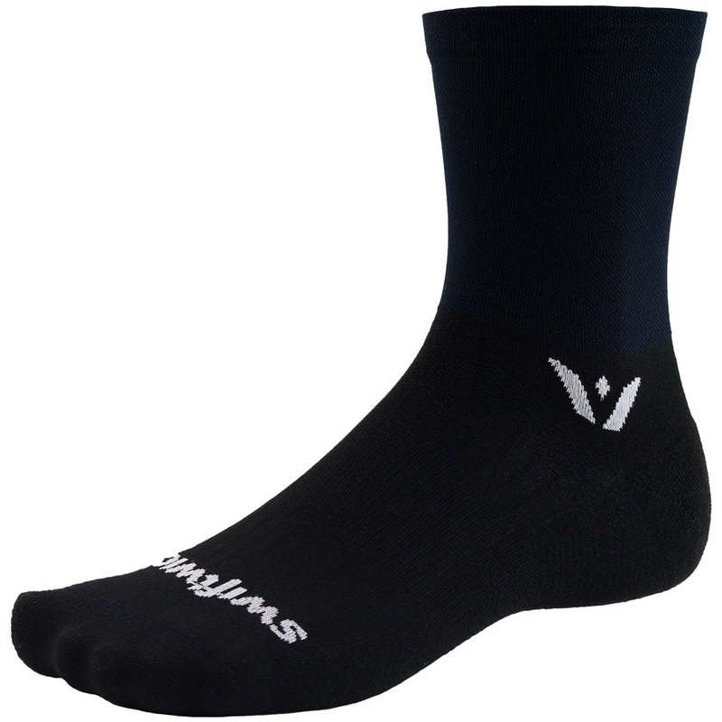 Swiftwick Aspire Mid Crew Socks – 5″ Black Medium