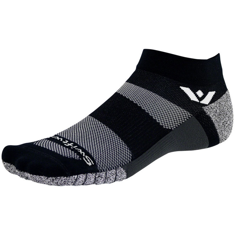 Swiftwick Flite XT Ankle Socks – Black Small